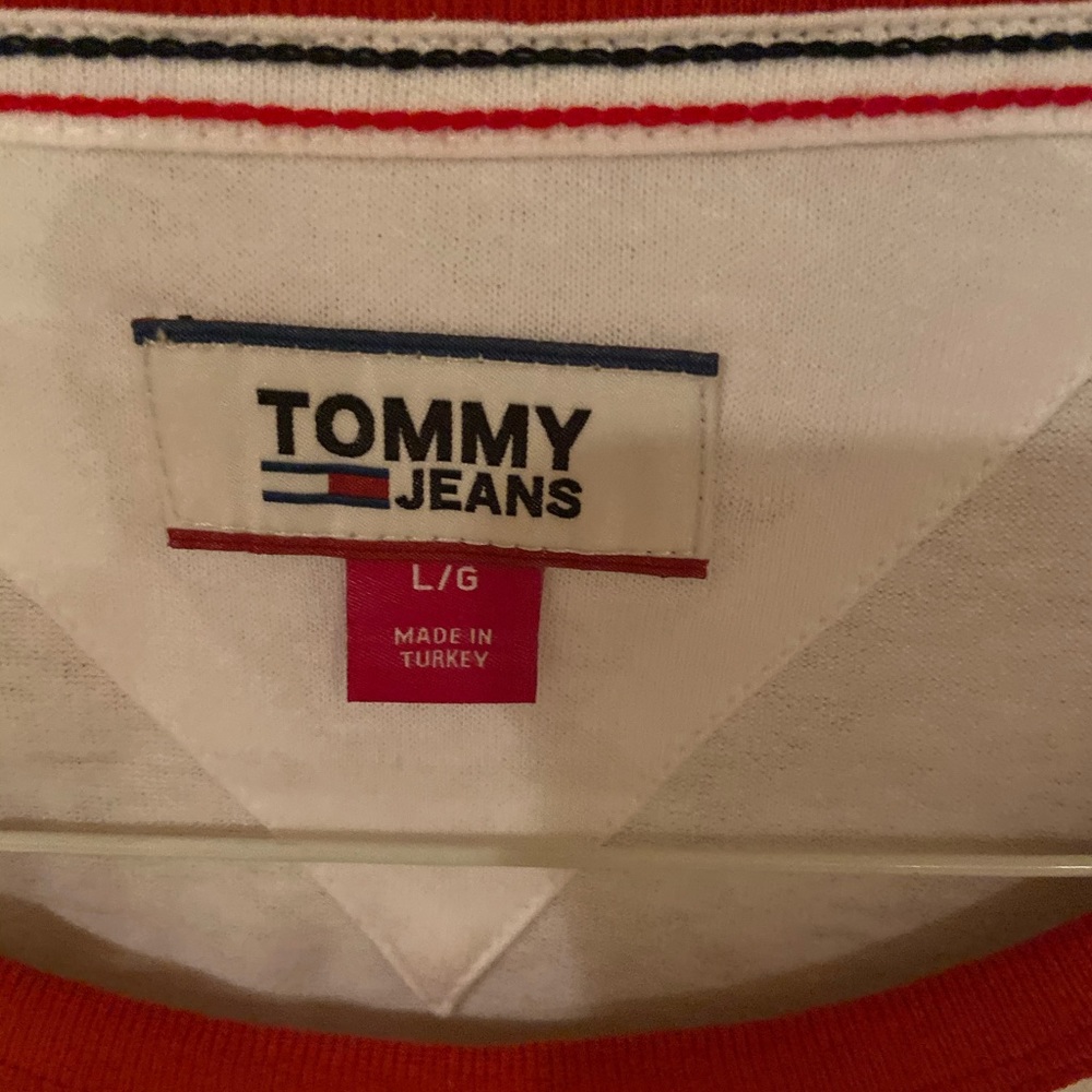 💫TH white short sleeve tee 128💫 - Picture 2 of 2